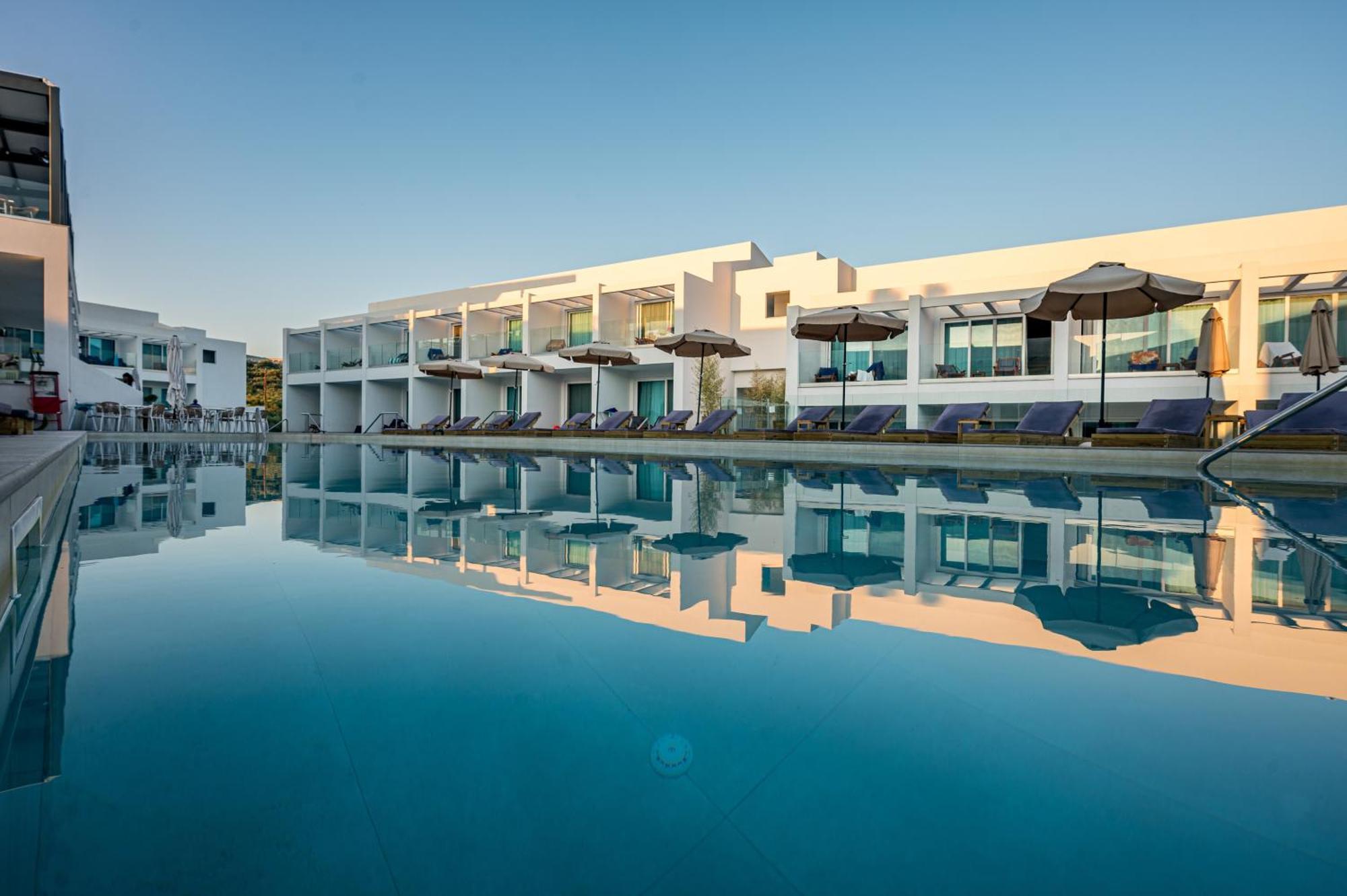 Mirage Bleu Hotel トラガキオン エクステリア 写真