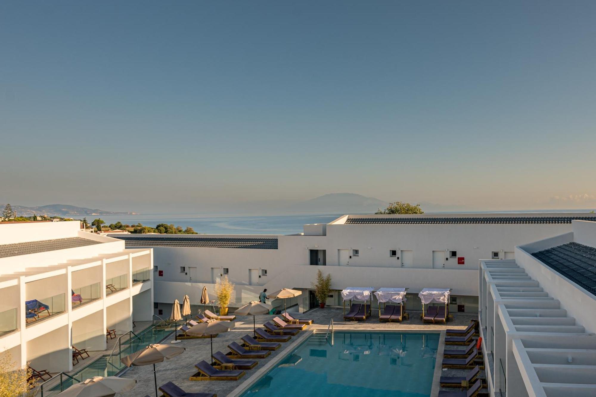 Mirage Bleu Hotel トラガキオン エクステリア 写真
