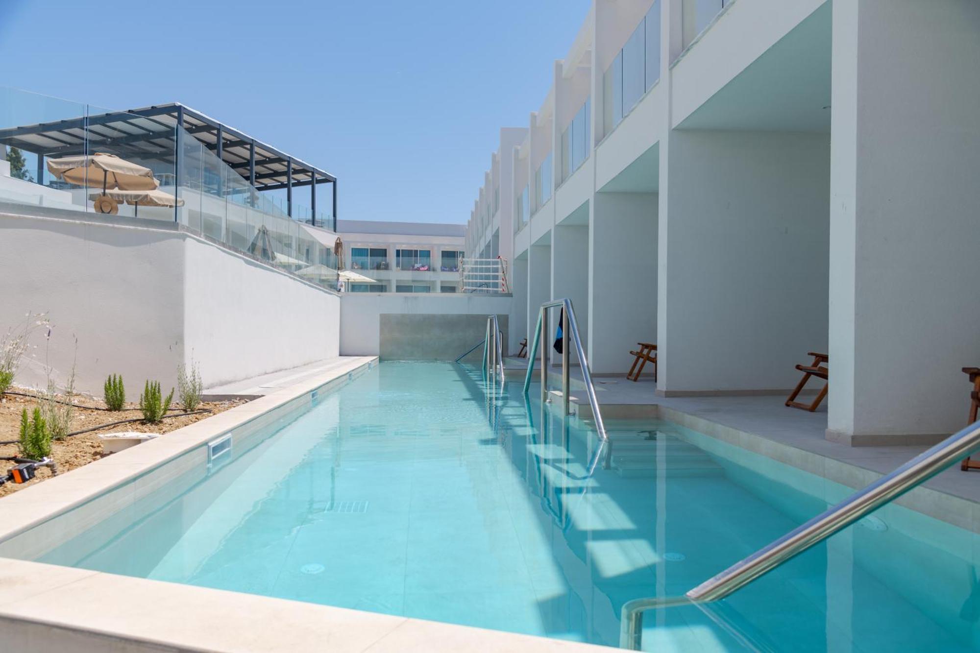 Mirage Bleu Hotel トラガキオン エクステリア 写真
